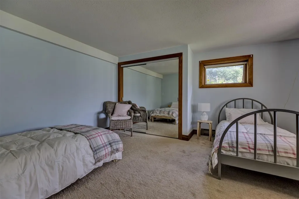 158 Summit View Road New London NH 03257