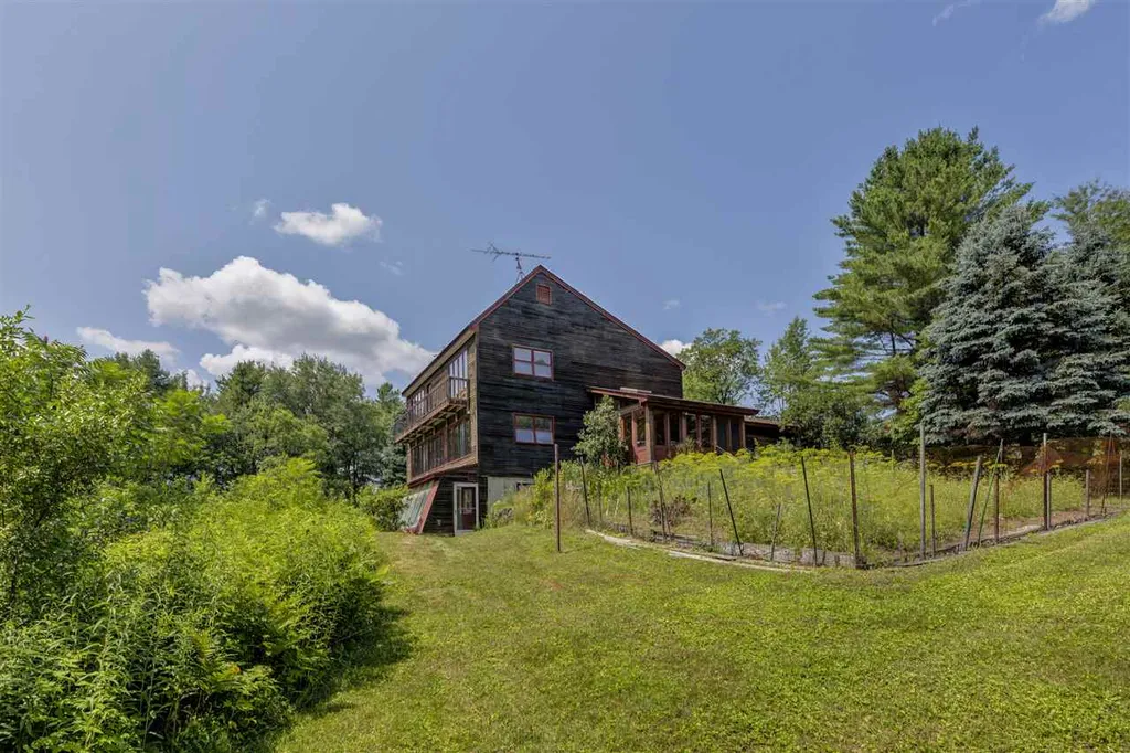 158 Summit View Road New London NH 03257