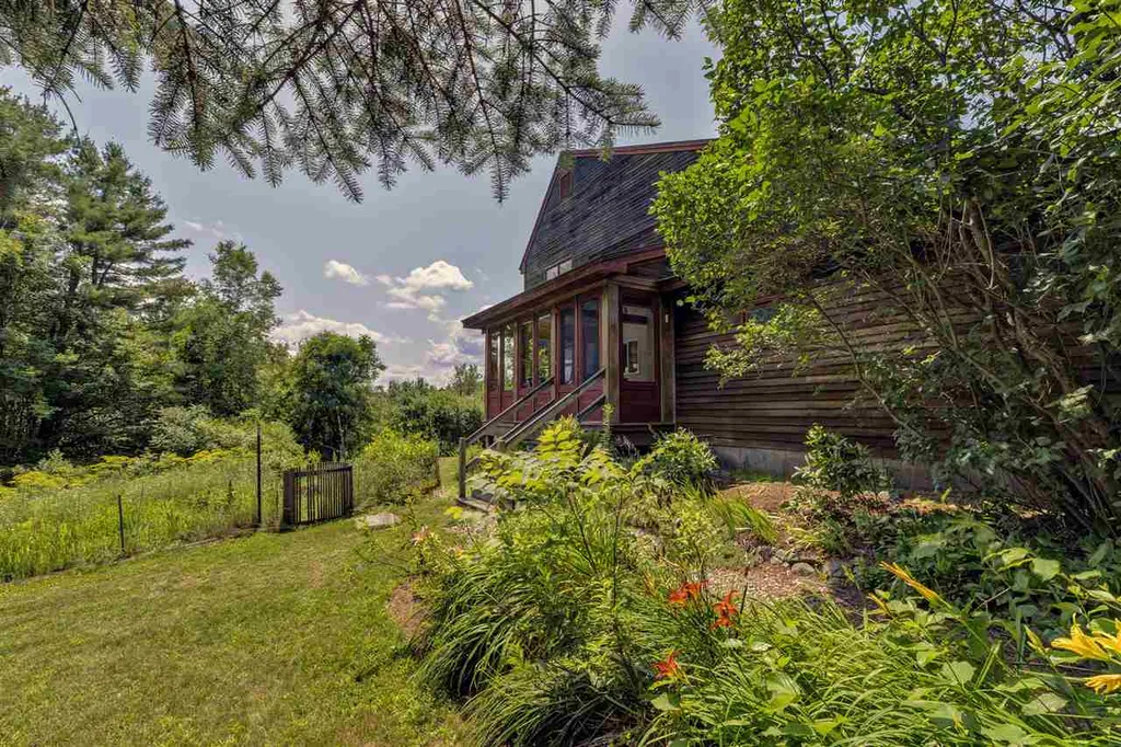158 Summit View Road New London NH 03257
