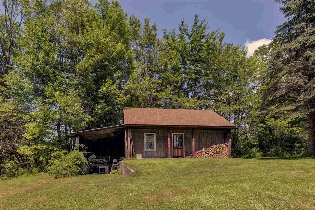 158 Summit View Road New London NH 03257