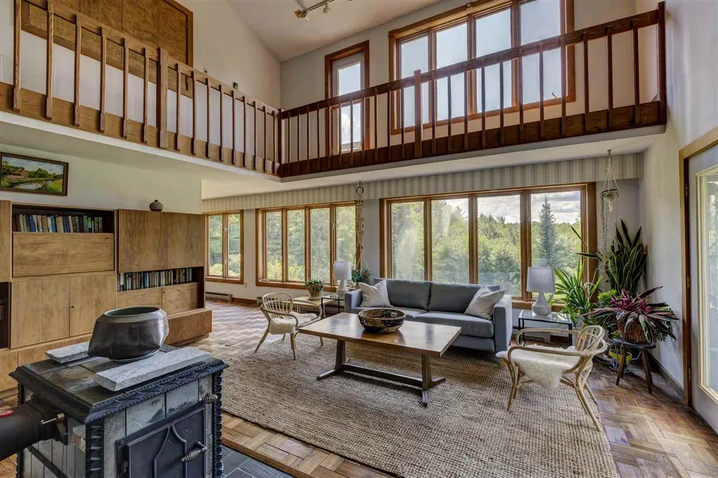158 Summit View Road New London NH 03257