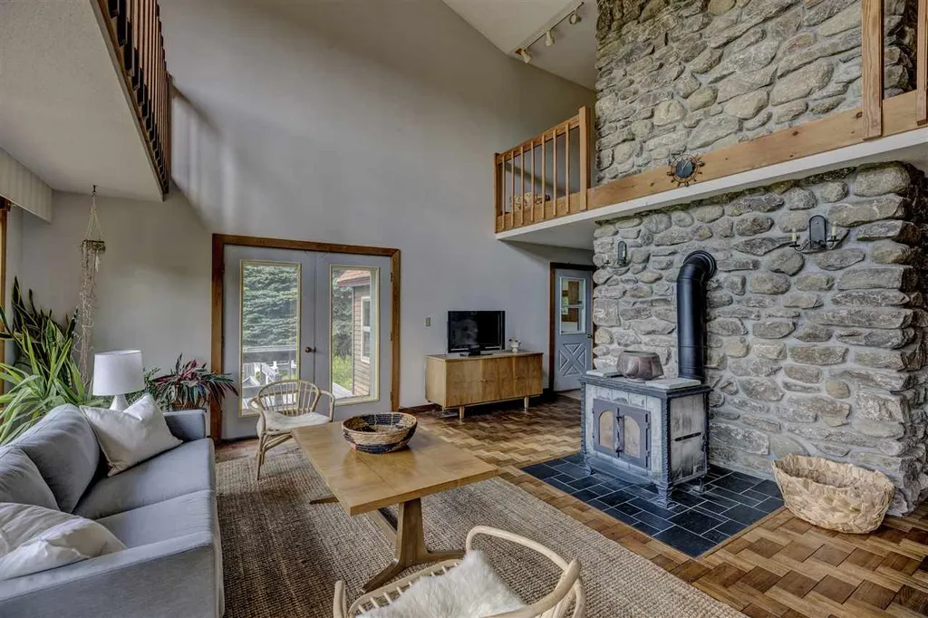 158 Summit View Road New London NH 03257