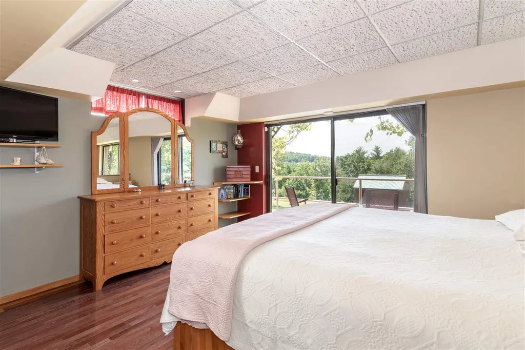 174 Sargent Road Gilmanton NH 03237