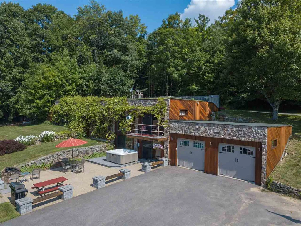 174 Sargent Road Gilmanton NH 03237