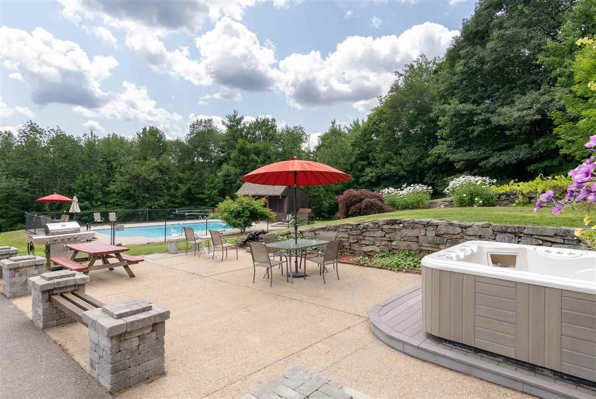 174 Sargent Road Gilmanton NH 03237