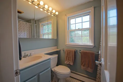 124 Post Road North Hampton NH 03862
