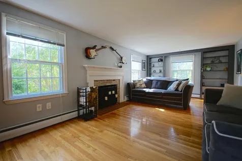 124 Post Road North Hampton NH 03862