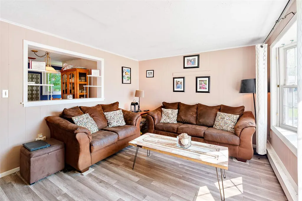 7 Oneida Circle Nashua NH 03060
