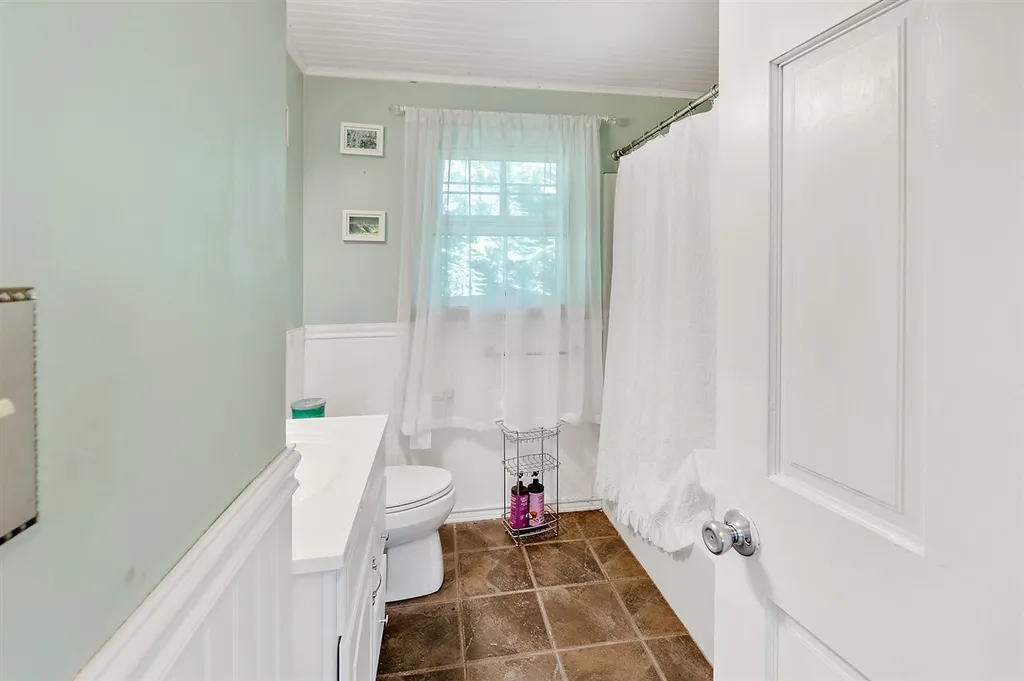 7 Oneida Circle Nashua NH 03060