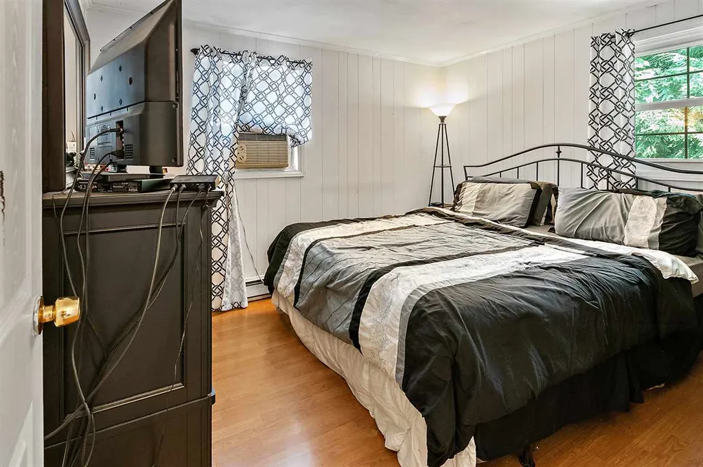 7 Oneida Circle Nashua NH 03060