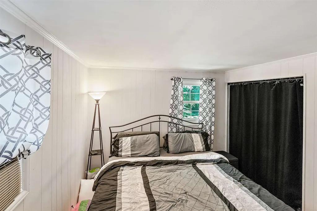 7 Oneida Circle Nashua NH 03060