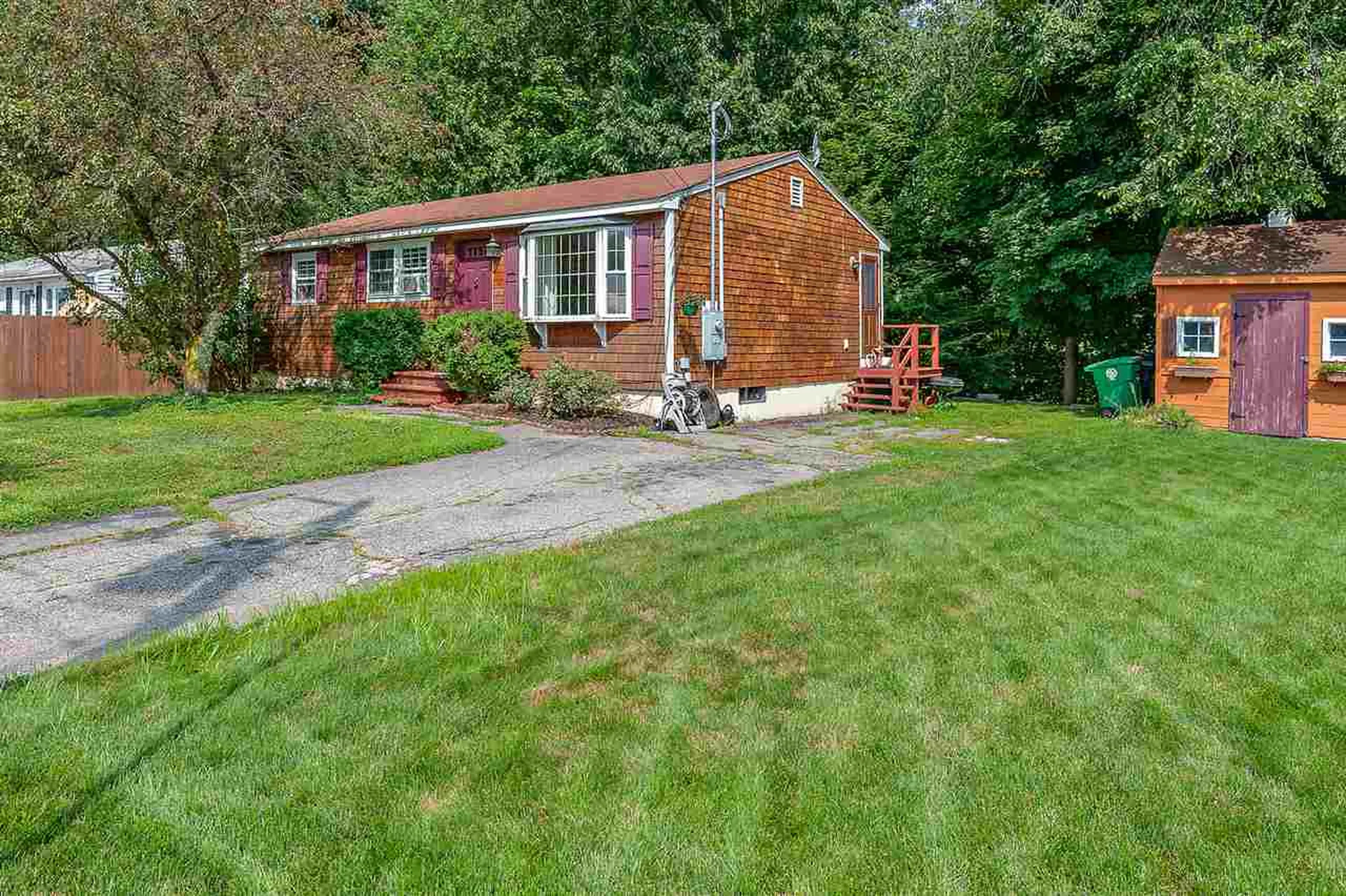 7 Oneida Circle Nashua NH 03060