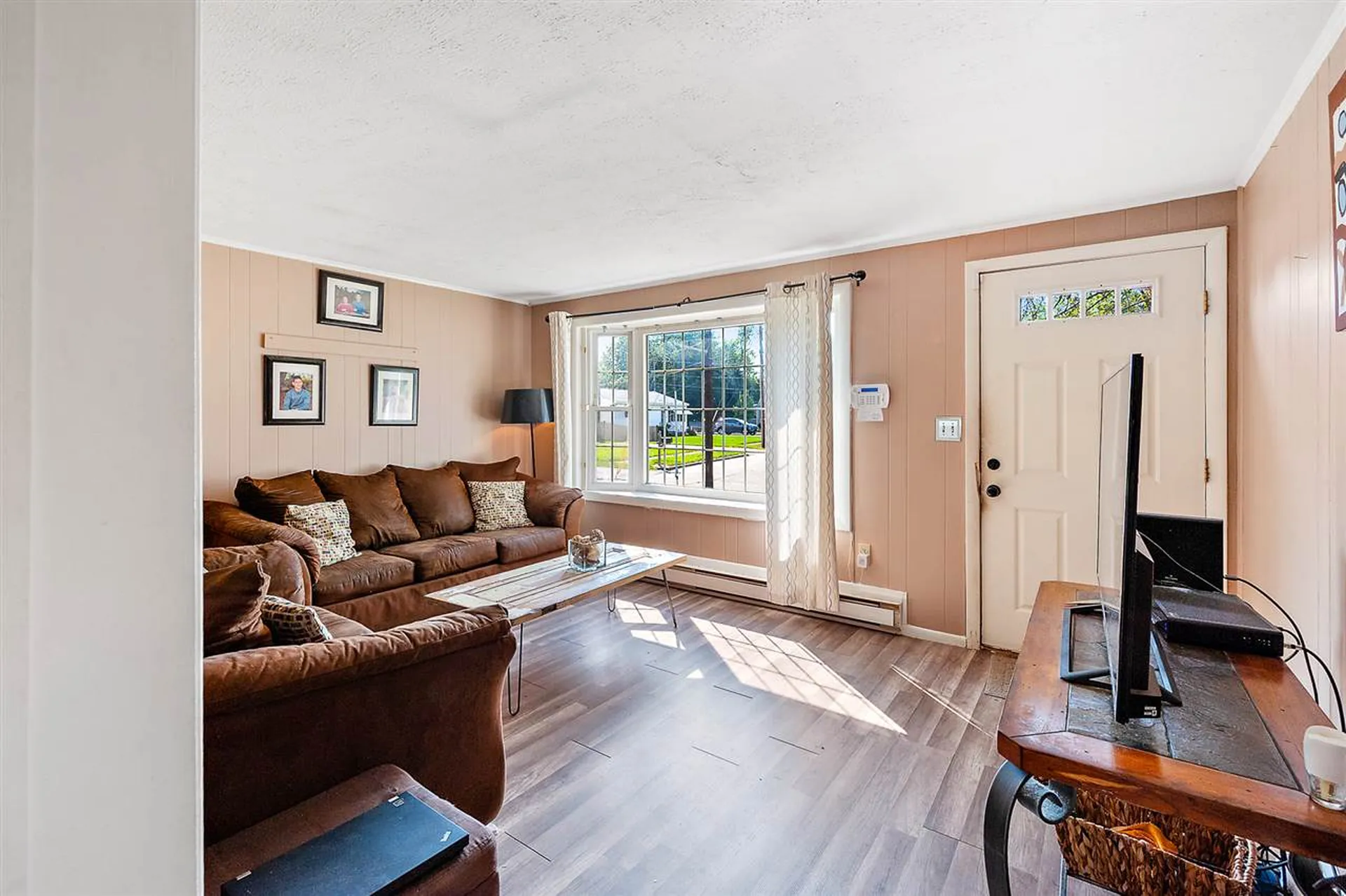 7 Oneida Circle Nashua NH 03060
