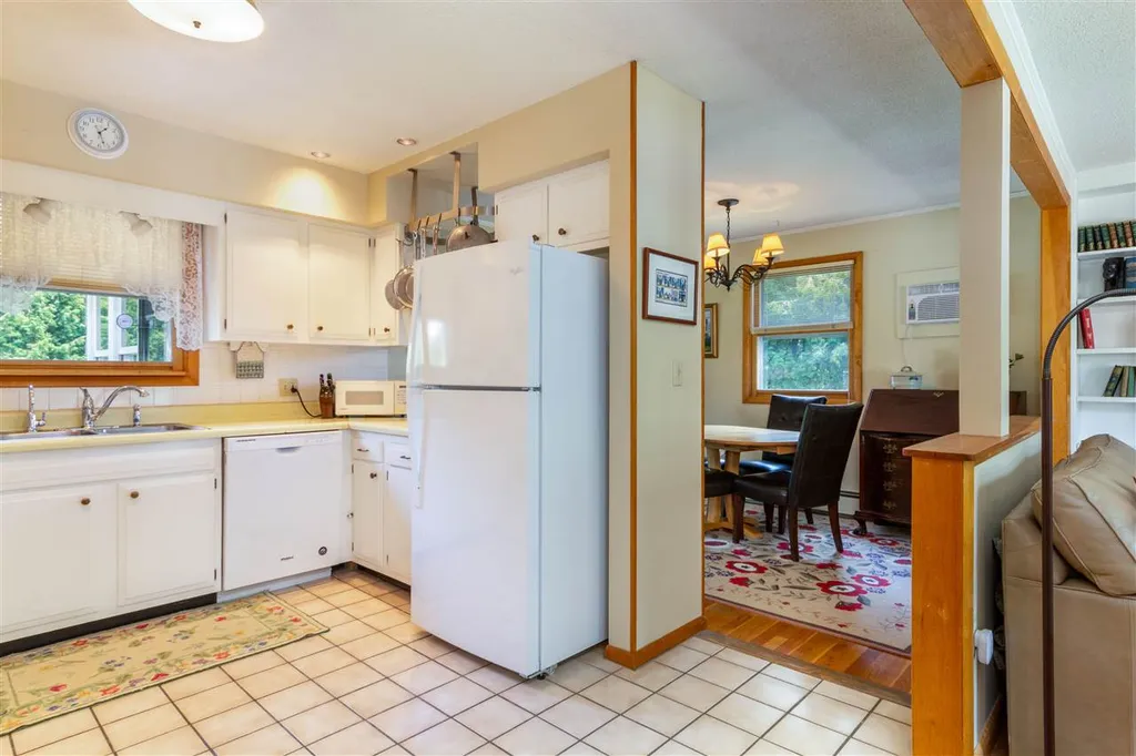 182 Lindale Drive Colchester VT 05446