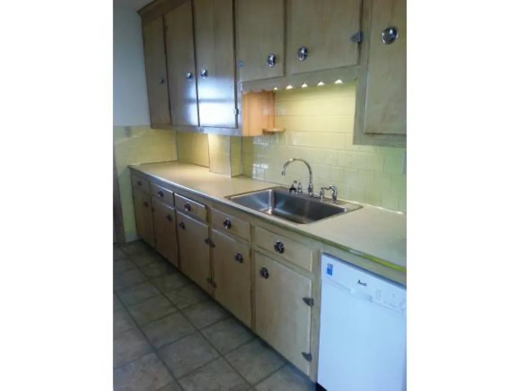614 Montgomery Street Manchester NH 03102