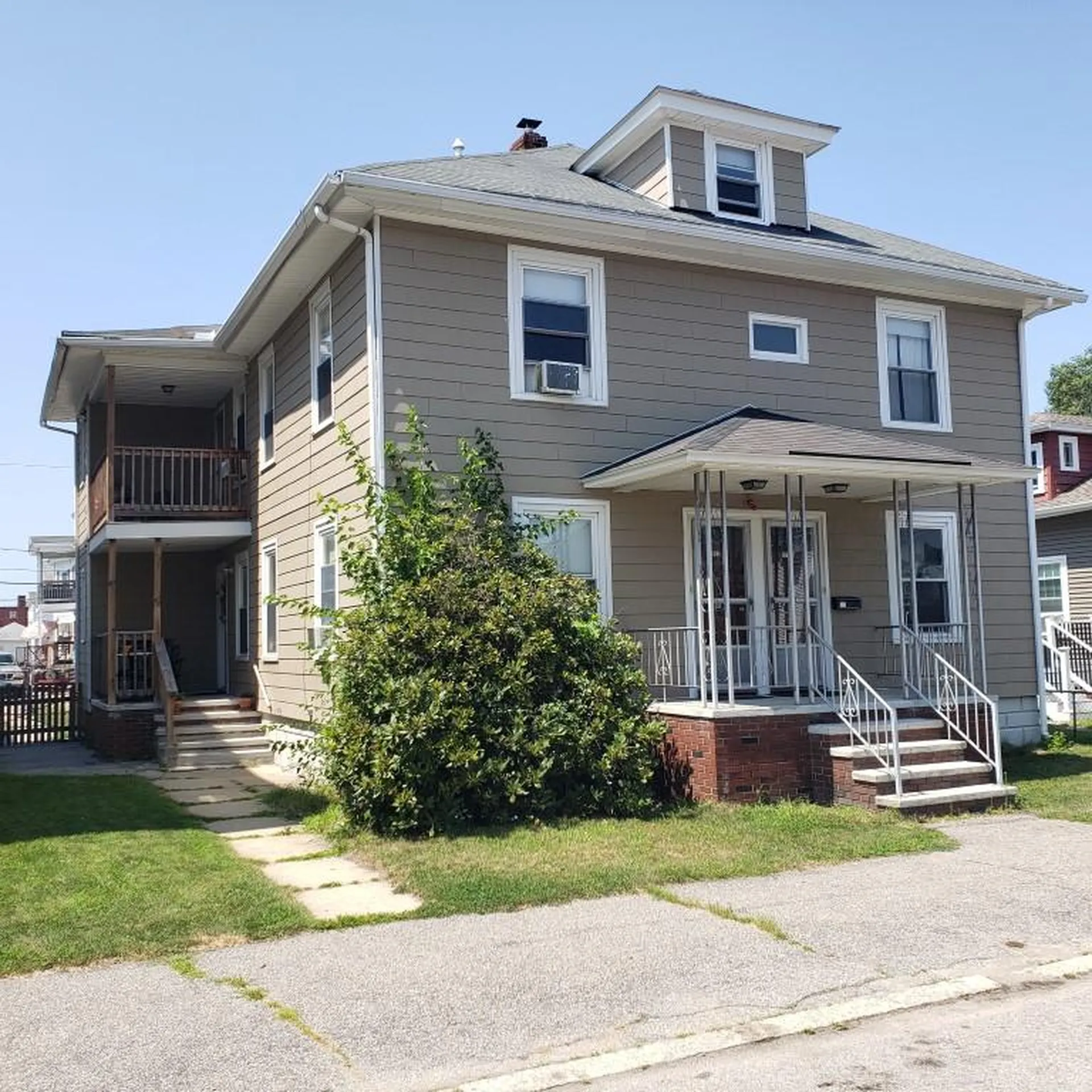 614 Montgomery Street Manchester NH 03102