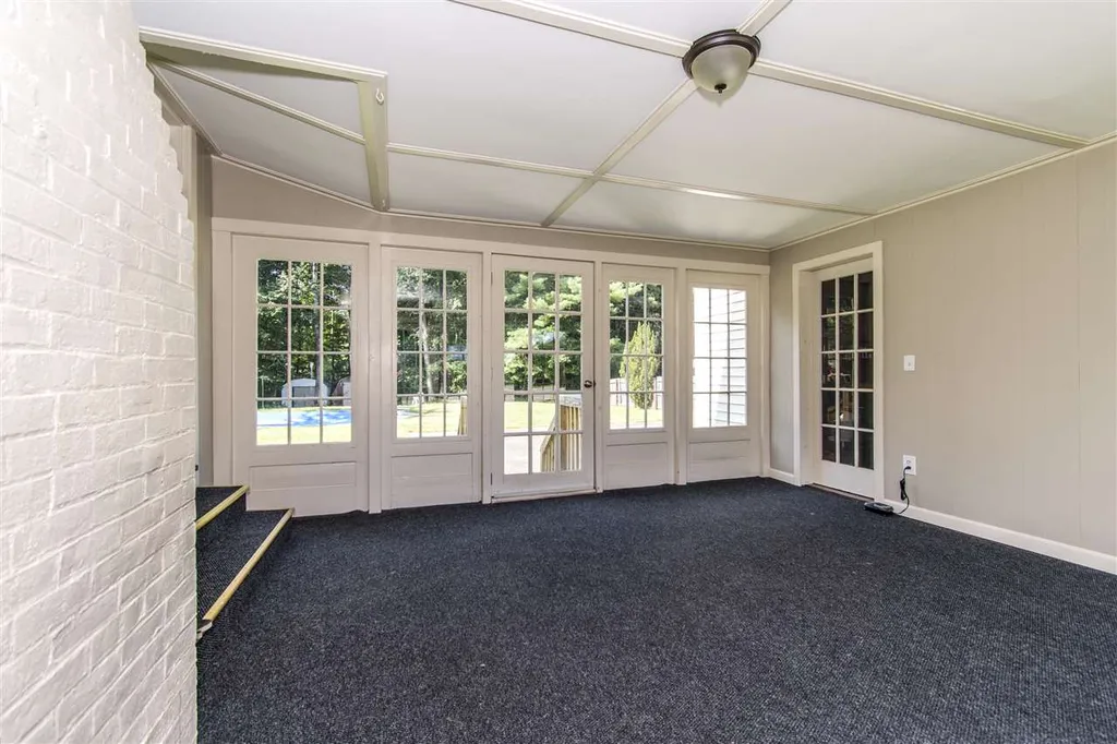 131 Old Dover Road Rochester NH 03867
