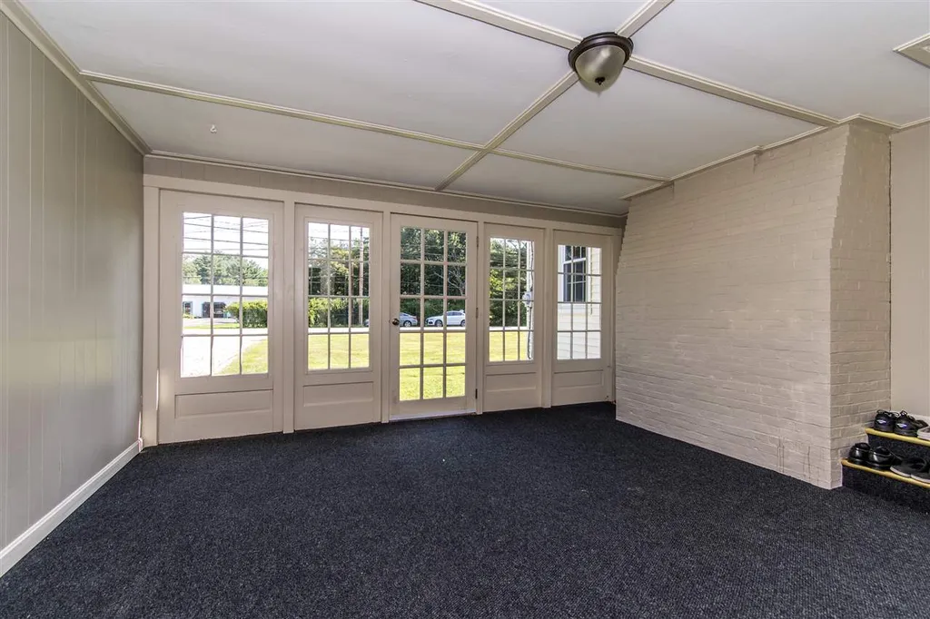 131 Old Dover Road Rochester NH 03867