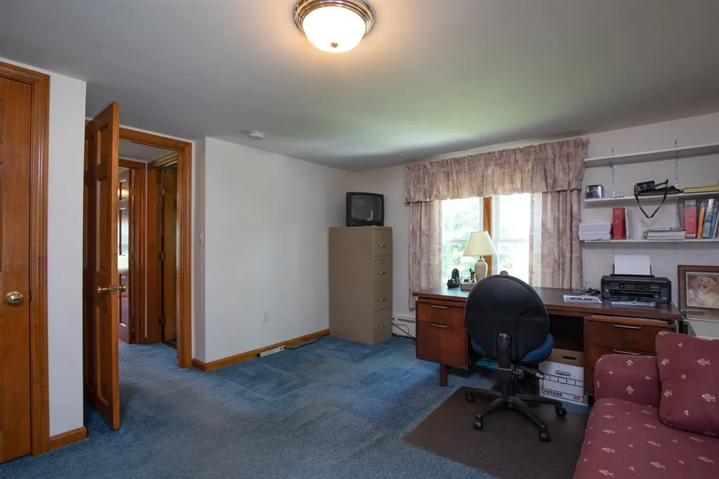 15 Old Littleworth Road Dover NH 03820
