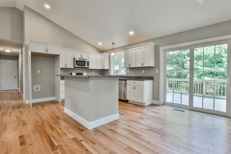 13 Hemlock Springs Road Derry NH 03038