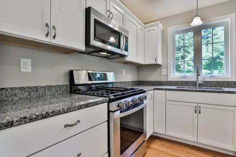 13 Hemlock Springs Road Derry NH 03038