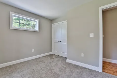 13 Hemlock Springs Road Derry NH 03038