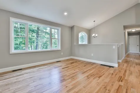 13 Hemlock Springs Road Derry NH 03038