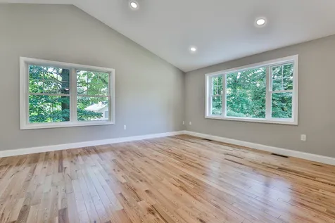 13 Hemlock Springs Road Derry NH 03038