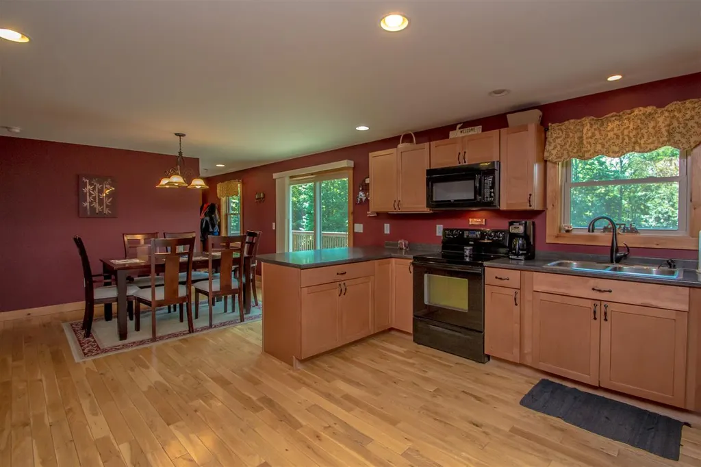 286 Union Road Dalton NH 03598
