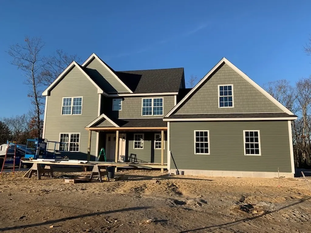 48 Sheffield Street Windham NH 03087