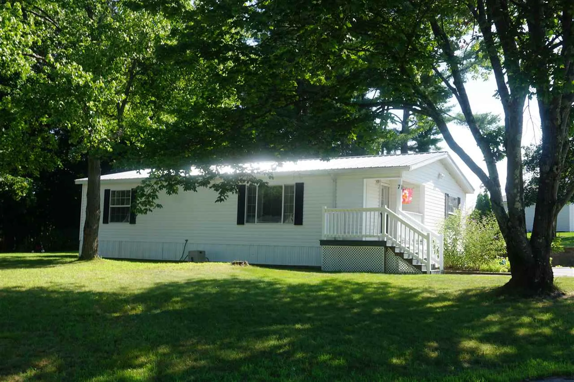 7 Brenda Street Nashua NH 03062