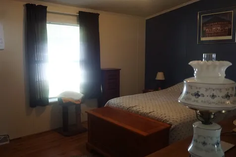 7 Brenda Street Nashua NH 03062