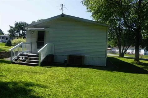 7 Brenda Street Nashua NH 03062