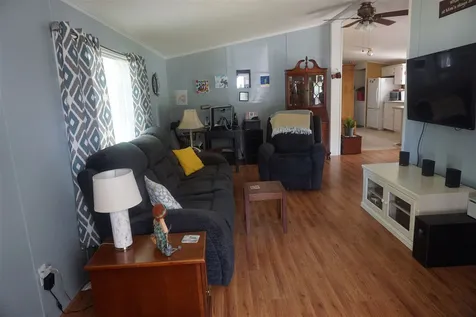 7 Brenda Street Nashua NH 03062