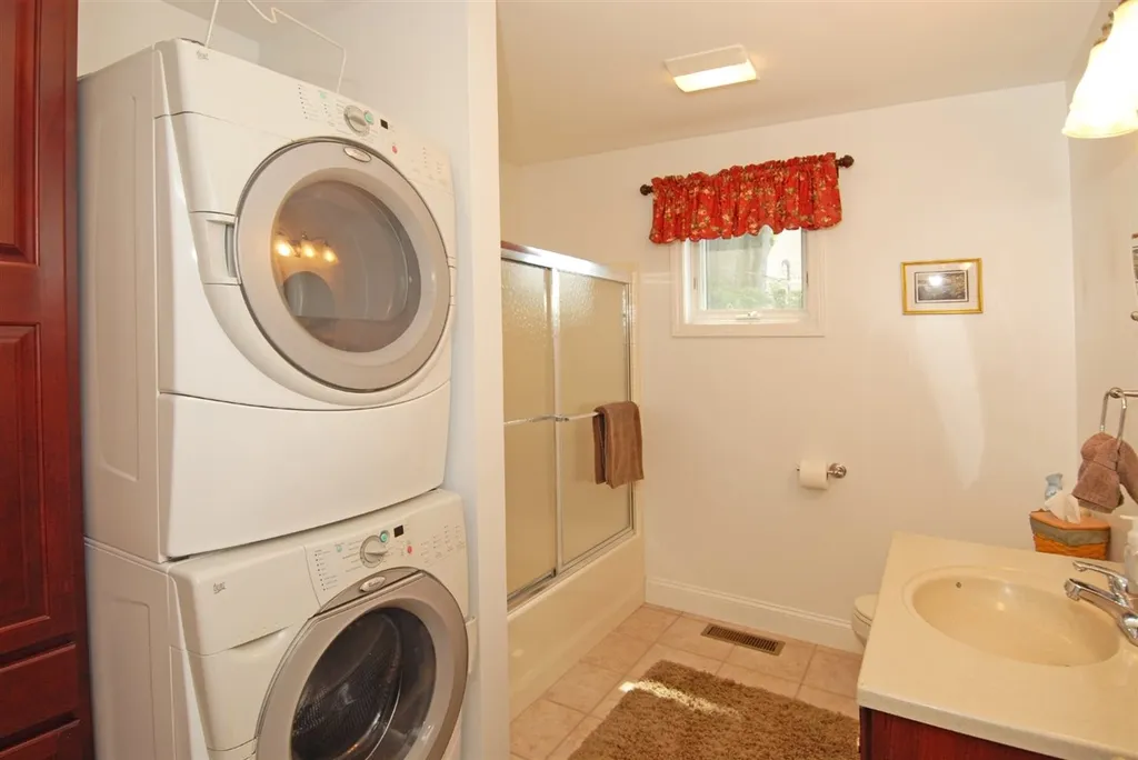 60 East Side Drive Alton NH 03810