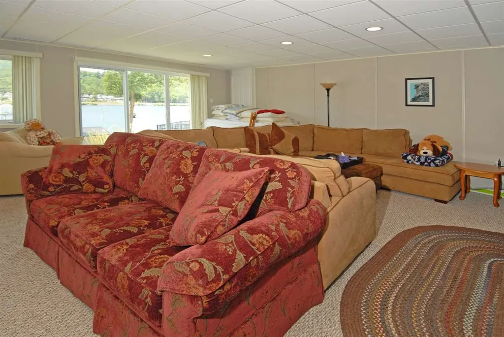 60 East Side Drive Alton NH 03810