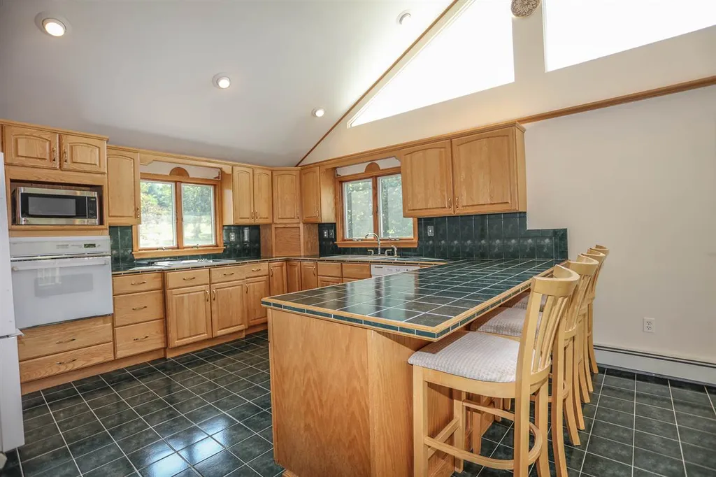 87 Sargent Road Sunapee NH 03782