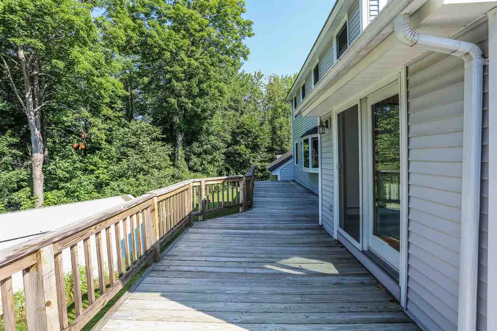 87 Sargent Road Sunapee NH 03782