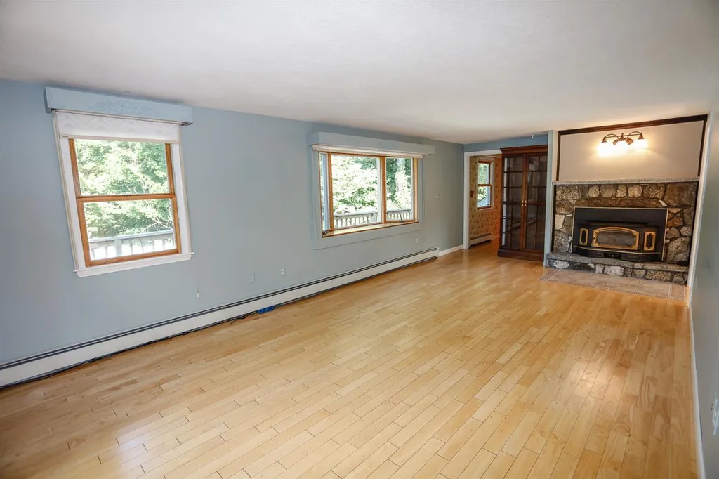 87 Sargent Road Sunapee NH 03782