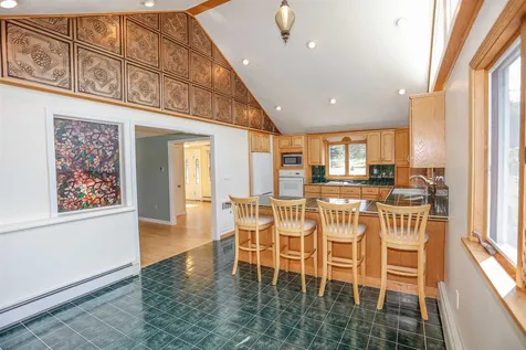87 Sargent Road Sunapee NH 03782