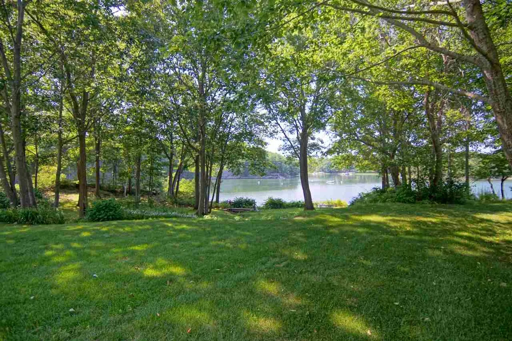 579 Sagamore Avenue Portsmouth NH 03801