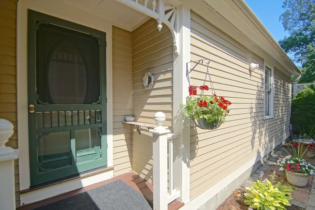579 Sagamore Avenue Portsmouth NH 03801
