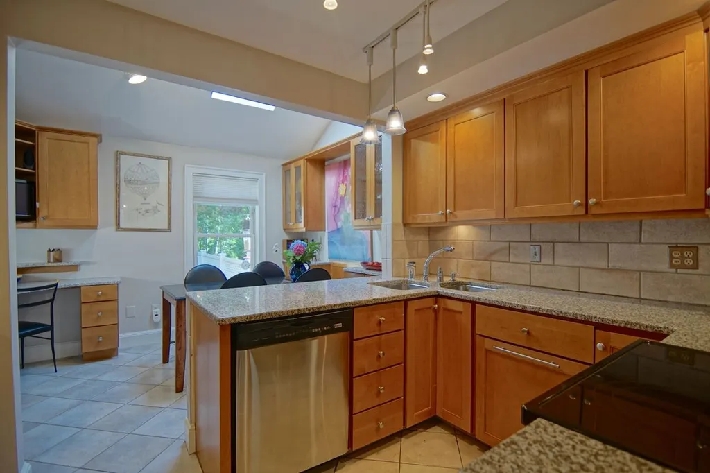 579 Sagamore Avenue Portsmouth NH 03801