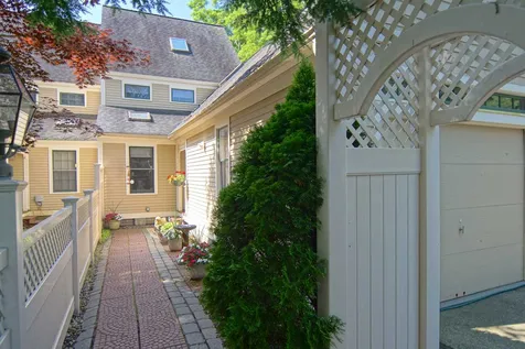 579 Sagamore Avenue Portsmouth NH 03801
