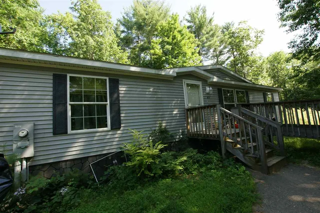 49 Ivy Lane Farmington NH 03835