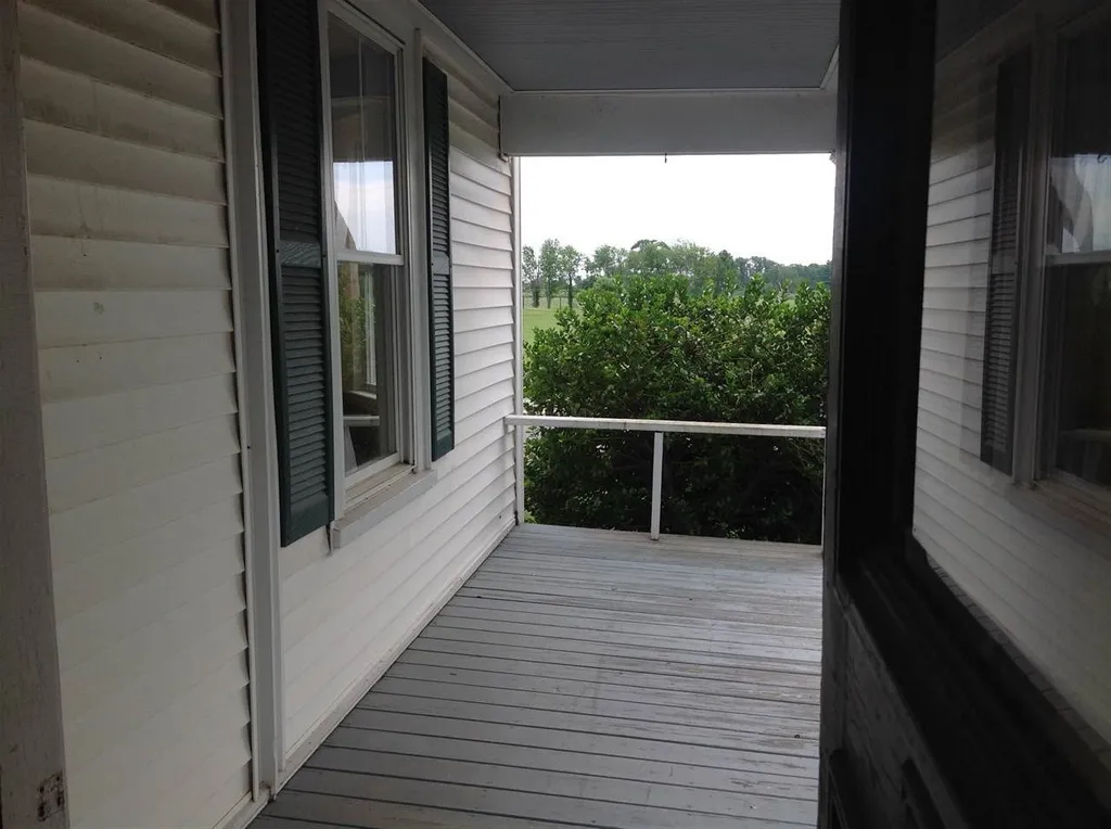 63 Atlantic Avenue North Hampton NH 03862