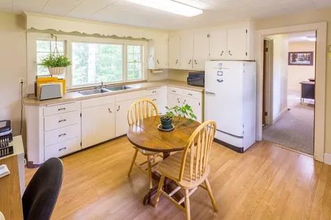 743 White Mountain Highway Tamworth NH 03886