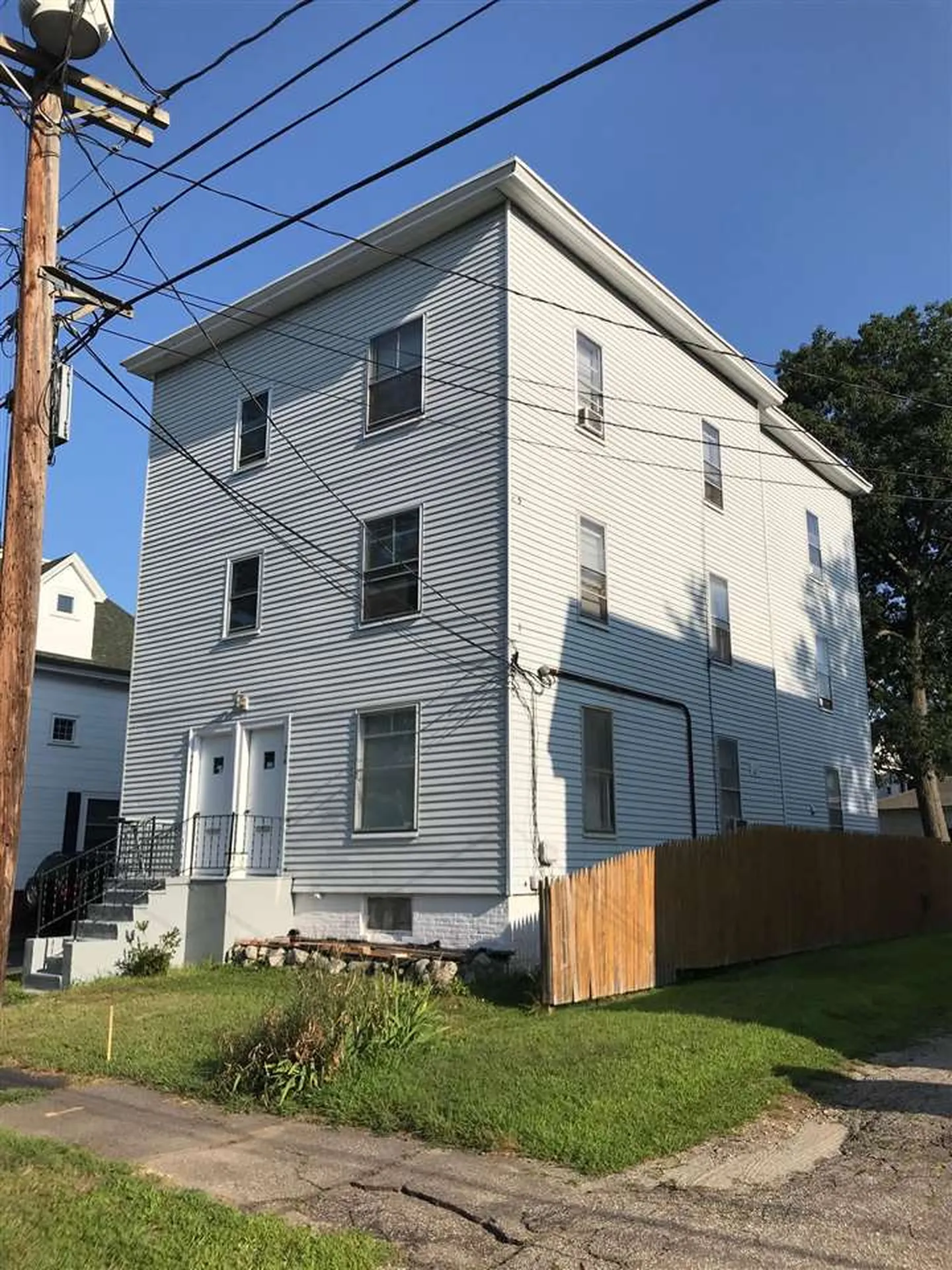 378 Myrtle Street Manchester NH 03104
