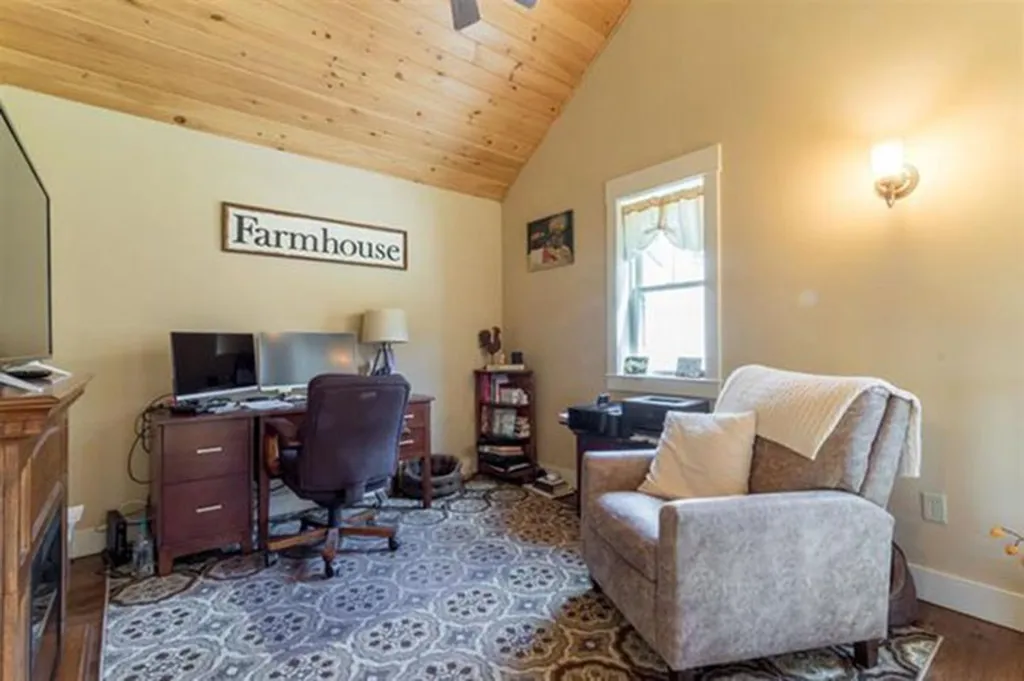 888 Mcintyre Road Newington NH 03801