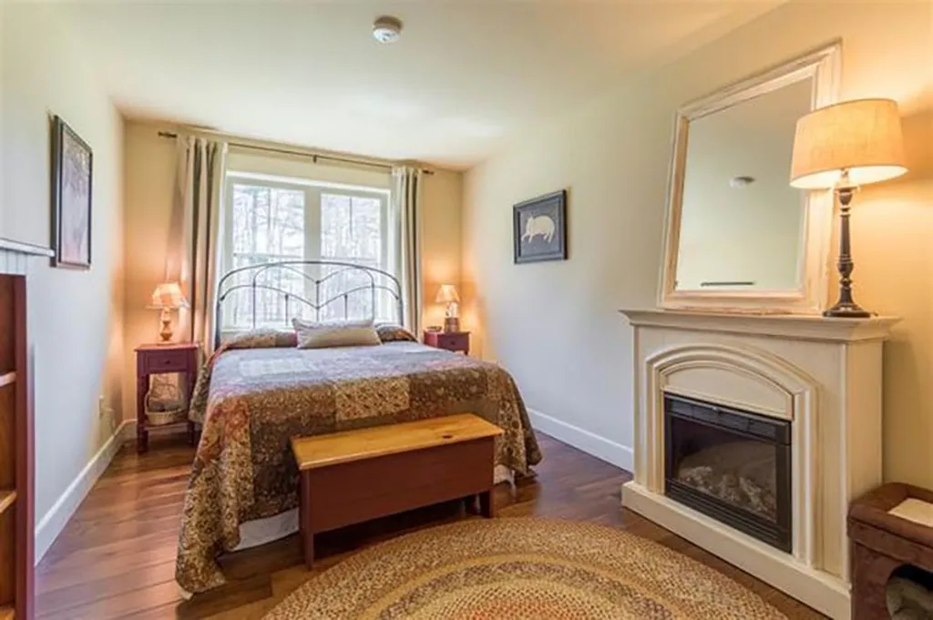888 Mcintyre Road Newington NH 03801